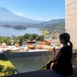 【星のや富士の朝食】夏季限定「グランピングフルーツ朝食」