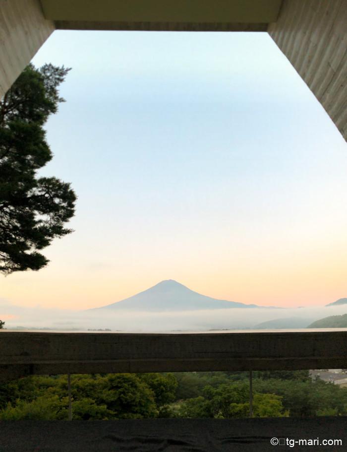 星のや富士の朝の眺め