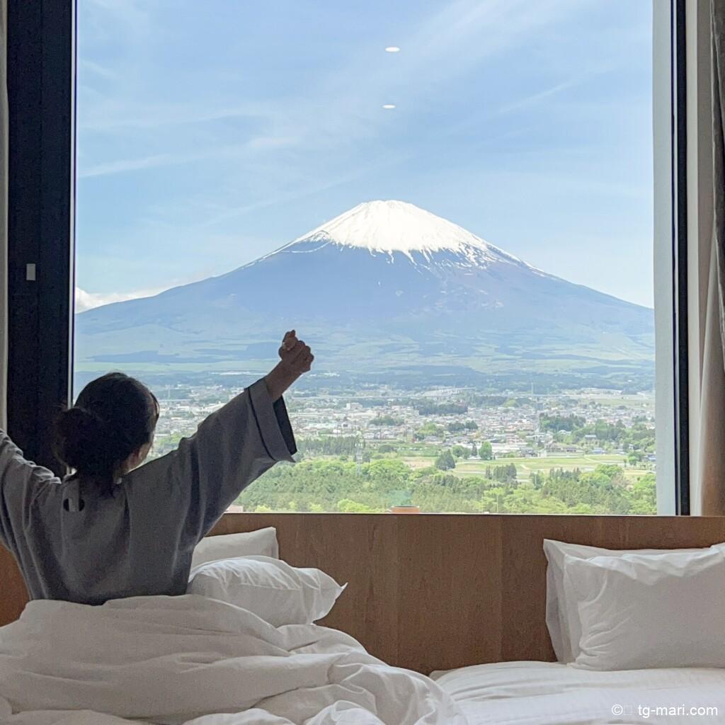 起床 〜客室から見える朝の富士山〜
